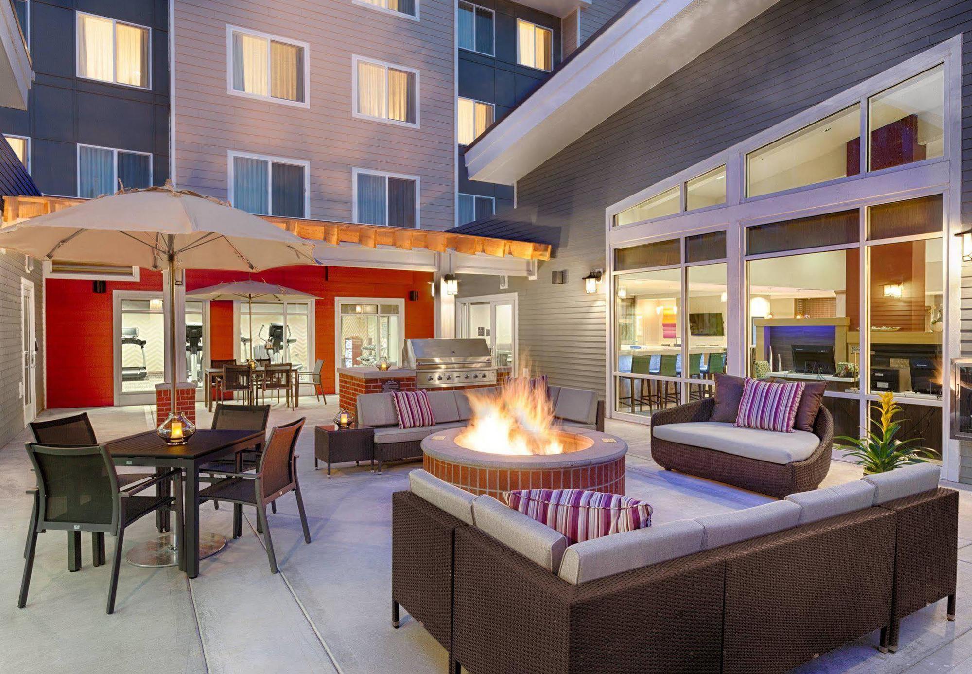Residence Inn By Marriott Pullman Bagian luar foto